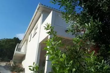 Appartamenti turistici Jolie Villa Dans Un Endroit Paisible, à 3 Mn De La Mer Et De La Montagne