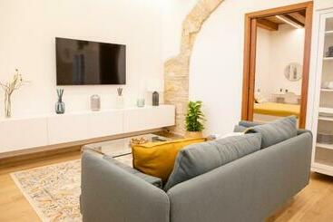 شقق خاصة سياحية All’ombra Del Campanile