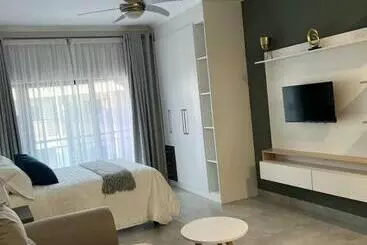 آپارتمانهای توریستها Sarona City Apartments H303