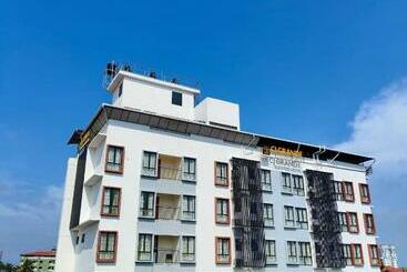 فندق Cj Grande Business