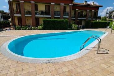 ツーリストアパートメント Residence Alle Rose