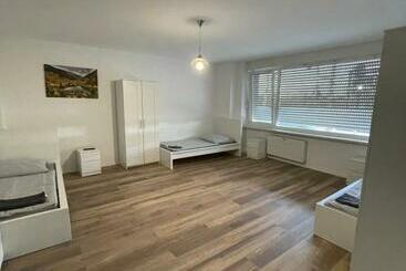 דירות לתיירים Estrella Livings 93