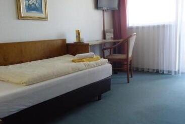 Greenline Hotel Hellfeld