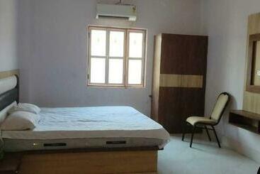 호텔 Oyo 89178 Raj Benquet