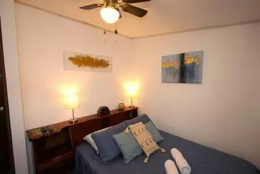 تختخواب و صبحانه F&m Guesthouse