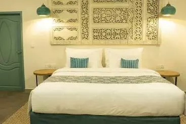 Roka Resort