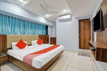 Hotel Flagship 87365  Bharosa