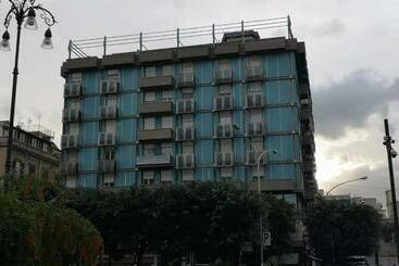 住宿加早餐  Cesares