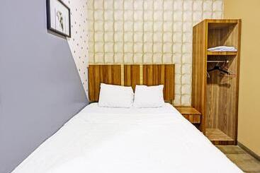 בית מלון כפרי Collection O 91533 Get Inn