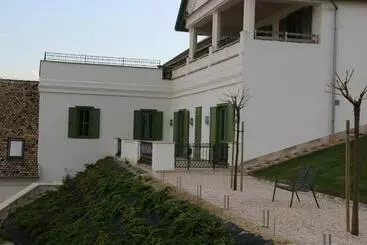 Majatalo Takler Kúria