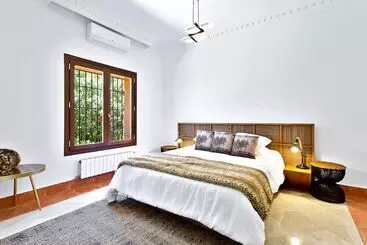 آپارتمان‌های توریست‌ها Yolo Spaces   Sotogrande   White House Villa