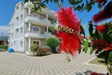 آپارتمان‌های توریست‌ها Meti Apartments