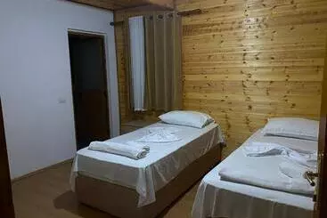 Pensionat Bujtina Vellezerit Grrela