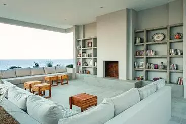 هتل آپارتمان Topia Retreat   Surf Suite Sur