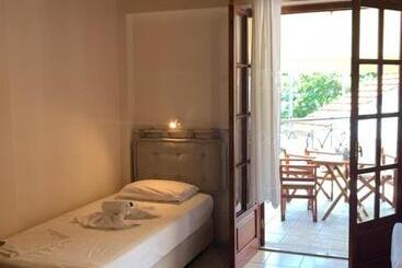 בית מלון כפרי Eleana