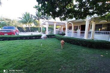 تختخواب و صبحانه Paraiso Hortensia Ecolodge