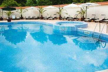 Family Hotel Shipkovo