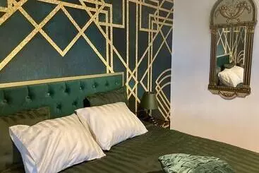 Cheriedel Bed & Breakfast & Art Gallery