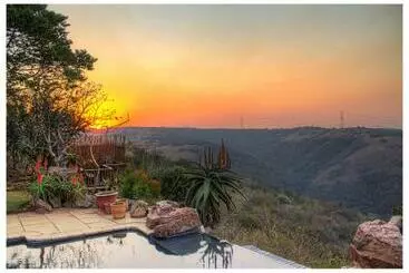 Aamiaismajoitus (B&B) Leopards And Louries Bush Lodge