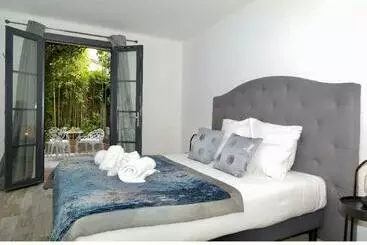 Aparthotel La Romana Luxe Et Sérénité Au Cœur De Saint Tropez Suites Spacieuses Avec Jardin Enchanteur
