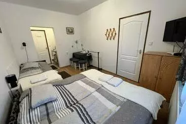 Majatalo Komáromi Vendégház Erdőhorváti