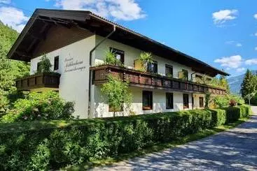 تختخواب و صبحانه Pension Mühlenheim