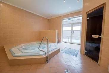 Отель Octarna   Free Parking