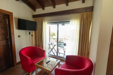 ホテル Quintal De Alem Do Ribeiro Turismo Rural