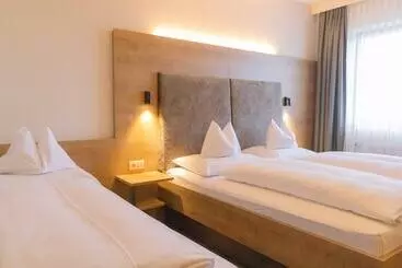 Urdlwirt   Hotel & Restaurant