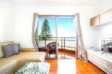 관광객 아파트 2 Bedrooms Appartement With Sea View Furnished Balcony And Wifi At Bajamar 1 Km Away From The Beach