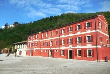 بنسيون Borgo Case Marian