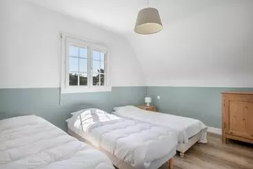 ツーリストアパートメント Maison En Front De Mer  10 Personnes   Jardin