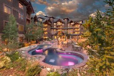 استراحتگاه Grand Lodge On Peak 7