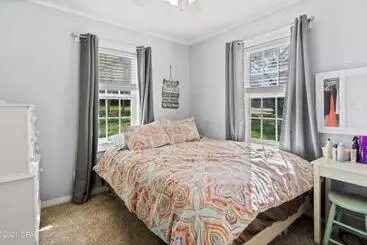 Turistihuoneistot The Fifth Promise   A Cozy Lakehouse Retreat