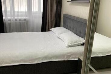 Turist apartmanları Vip апартаменты на жукова
