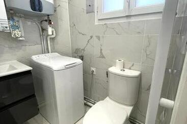 آپارتمانهای توریستها Calme, Emplacement Parfait, 15 Min Paris