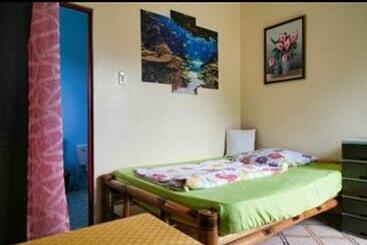 Gialyn S Bed And Breakfast