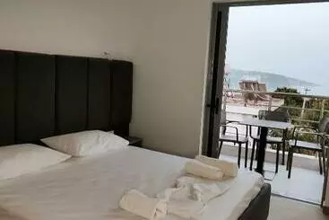 Hotel Petros Rooms