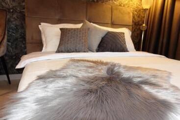 هتل آپارتمان Millennium Apart Complex