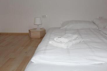 Pension Lemonwood House