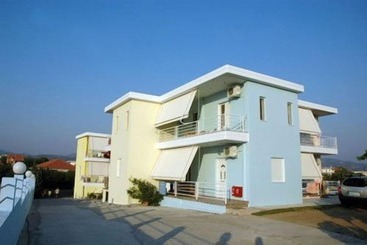 ホテル Olympion Village Studios