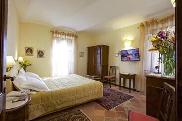 호텔 Relais Castello Di Razzano