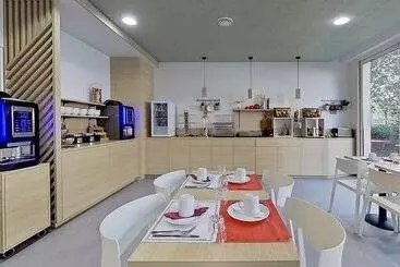 Huoneistohotelli City Résidence Paris Saint Maurice