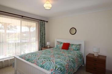 Жильё для туристов Inlet Views