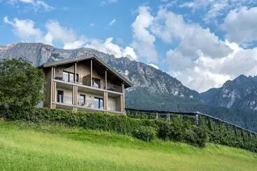 ツーリストアパートメント Appartements Panorama