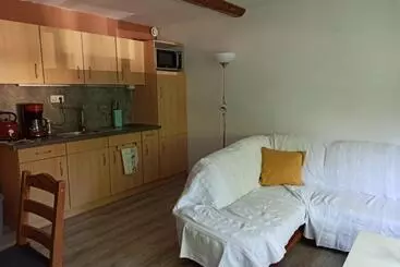 Vakantie-appartementen Ferienwohnung Baunatal Ruhiges Apartment Am Ende Einer Sackgasse
