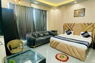 ホテル Crescent Inn