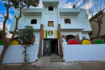 ペンション Peace & Freedom Guesthouse & Restaurant