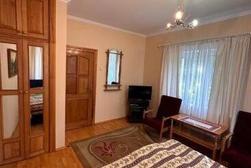 ベッドアンドブレックファースト роксолана