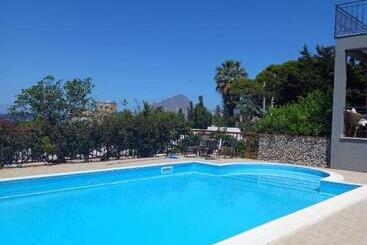 Nocleg ze śniadaniem Villa Giulia Tonnara Di Bonagia